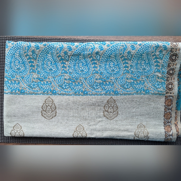 *Shawl in Taupe, Turquoise, Orange, Black - Picture 9 of 11